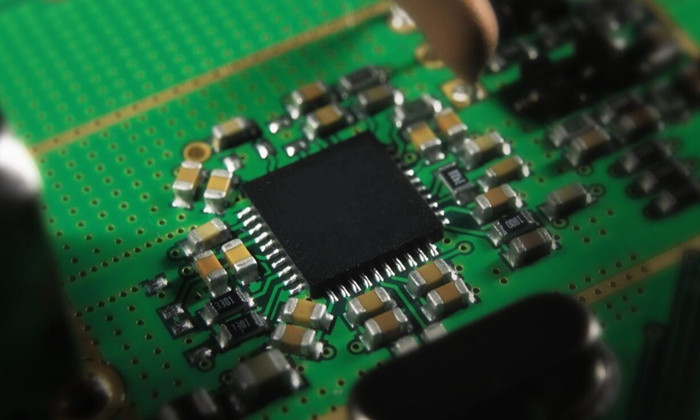 收購（INFINEON）感應型內存、安全控制器、智能卡模塊