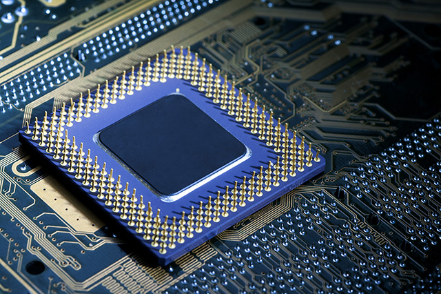 供應(yīng) Renesas 時(shí)鐘和定時(shí)：晶體振蕩器、抖動(dòng)衰減器、VersaClock 可編程時(shí)鐘